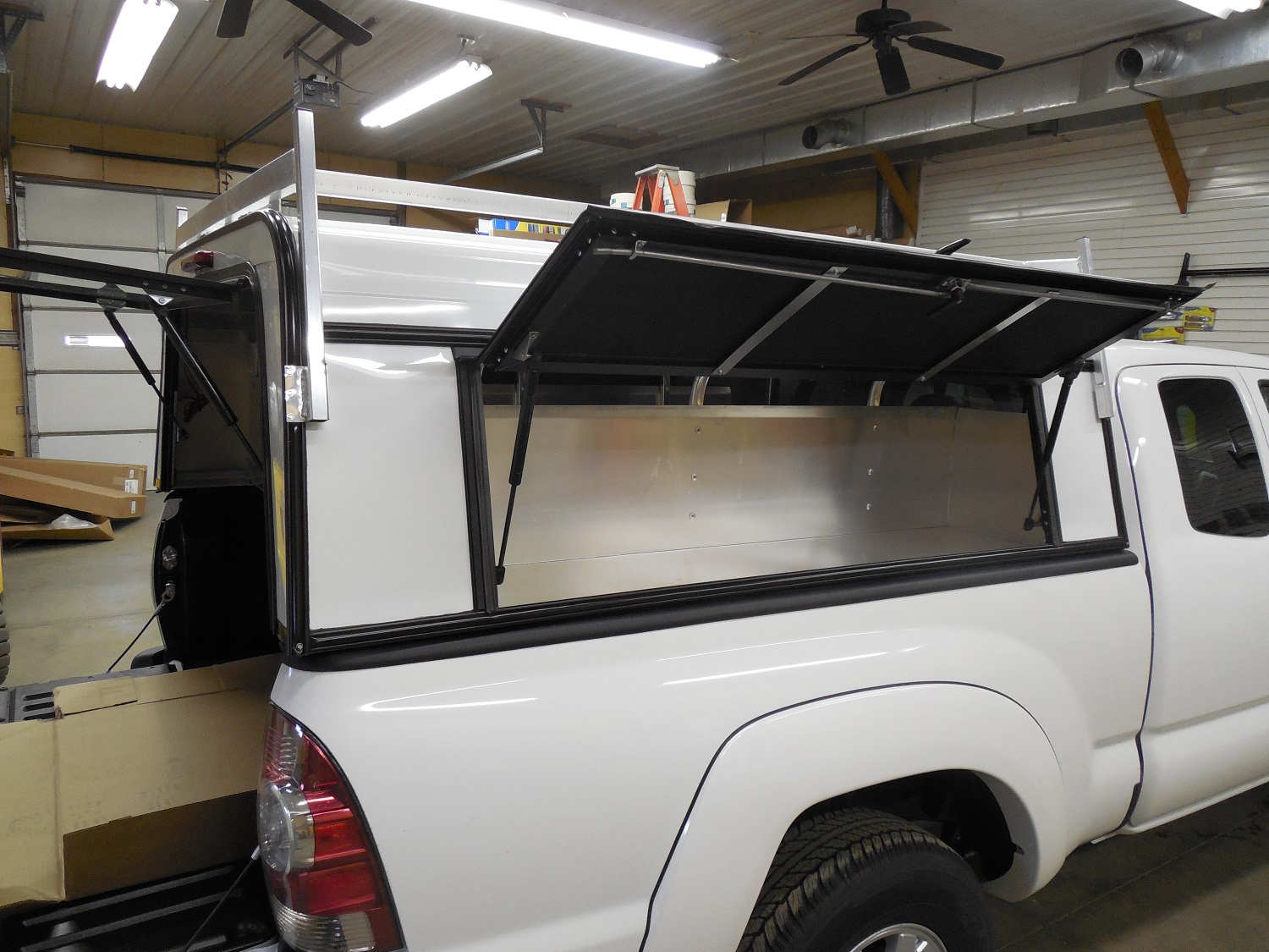 MDC Pro Series Commercial Aluminum Truck Cap SALE 2299.00